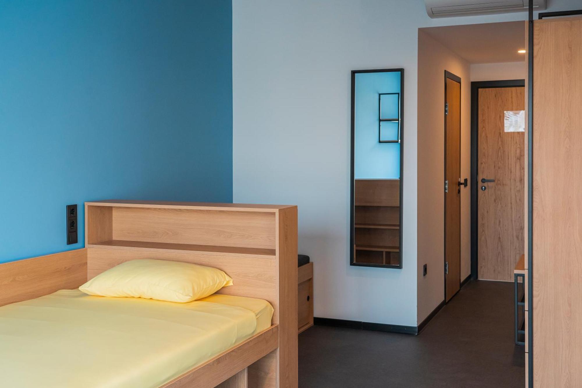 Hotel Campus 90 - Free Parking Варна Номер фото